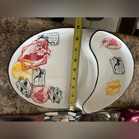 DISNEY CHIP & DIP DISH - Picture 4 of 5